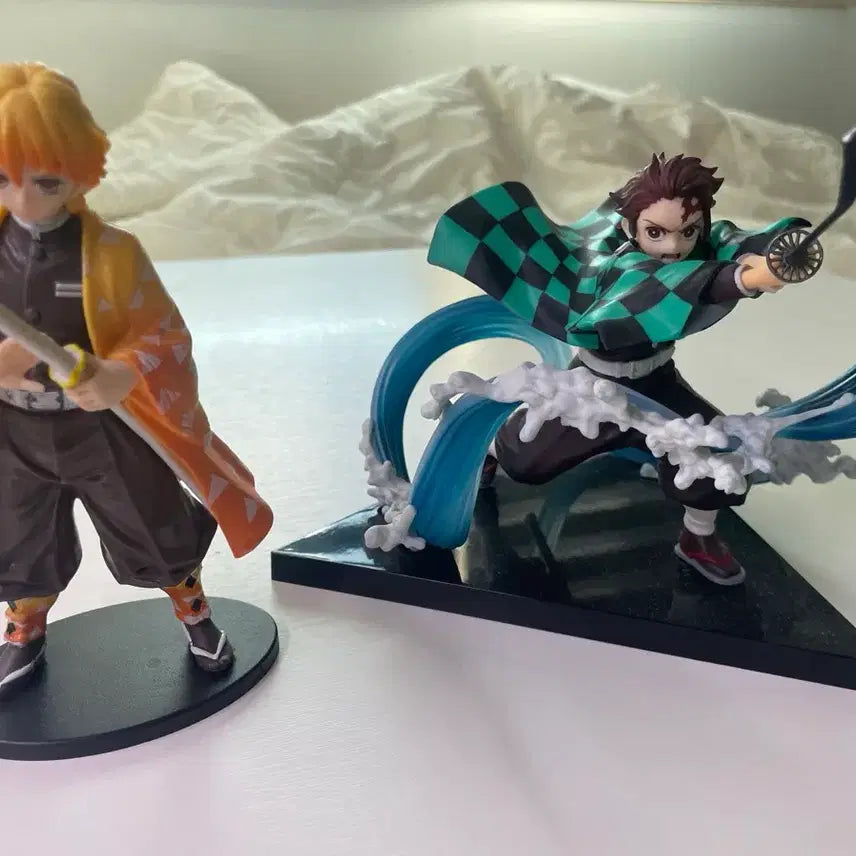 [BUNJANG] Tanjiro &amp; Zenitsu Bundle Set Anime Figures / 탄지로,젠이츠 피규어 팝니다