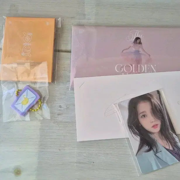 [BUNJANG] IU Golden Hour 5th UENA Gift Bundle Set / 2022 아이유 골든 아워 5기 유애나 기프트 일괄