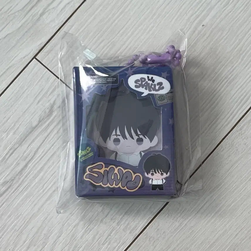 [BUNJANG] Sparkles Love is Illusion Siwoo Keyring / 스파클즈 사랑은 환상 시우 뽀시래기 키링 양도해요