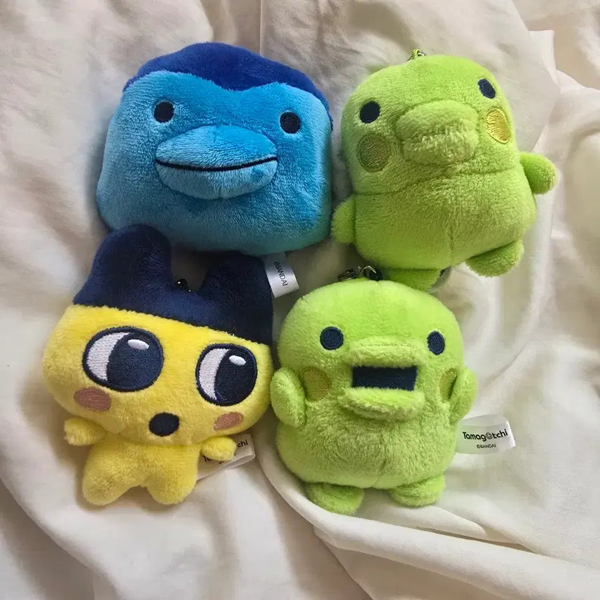 [BUNJANG] Tamagotchi Plush Toy Set (4 Types) / 타마고치 봉제인형 4종 세트