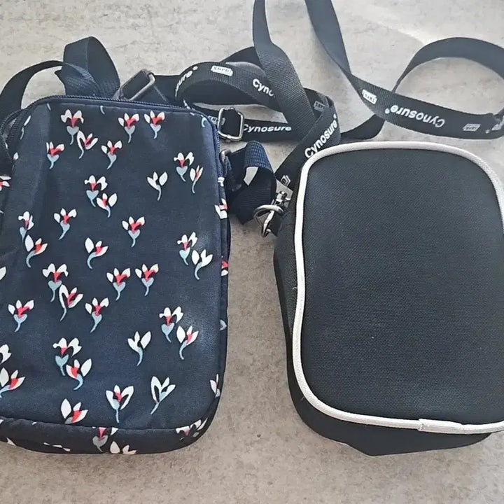 [BUNJANG] Floral Mini Crossbody Bag &amp; Black Mini Crossbody Bag Bundle Set / 꽃무늬 미니 크로스백 / 517 검정색 미니 크로스백(일괄)