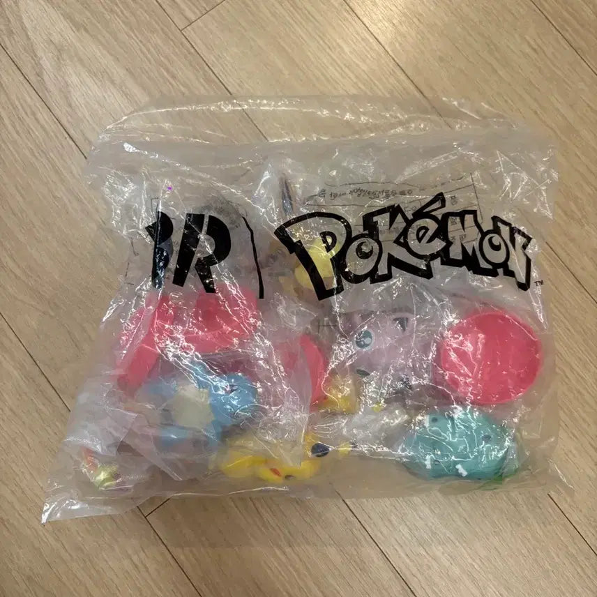 [BUNJANG] Baskin Robbins Pokemon Collaboration Block Pack Figure Set (6 Types) / 배스킨라빈스 블록팩 포켓몬 피규어 6종