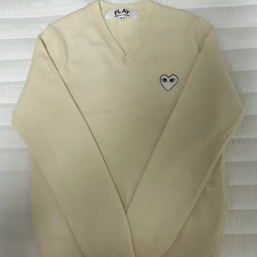 [BUNJANG] Comme des Garçons White Heart Logo Knit Sweater - Women&