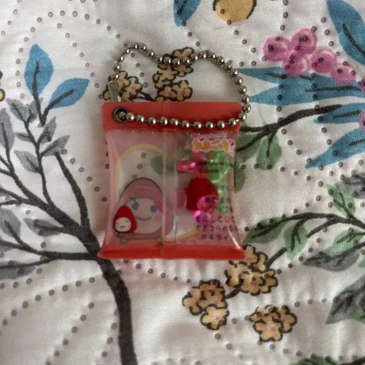 [BUNJANG] Rare Ichigo-chi Tamagotchi Keychain / 레어 다마고치 고전 키링