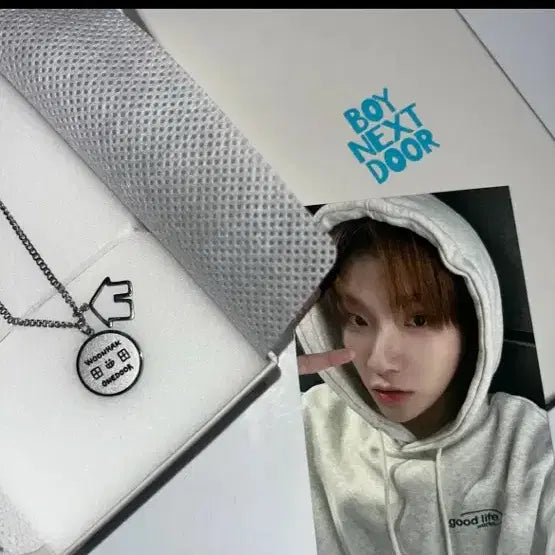 [BUNJANG] BOYNEXTDOOR Yunhak 1st Anniversary Necklace / 보이넥스트도어 보넥도 1주년 목걸이 운학