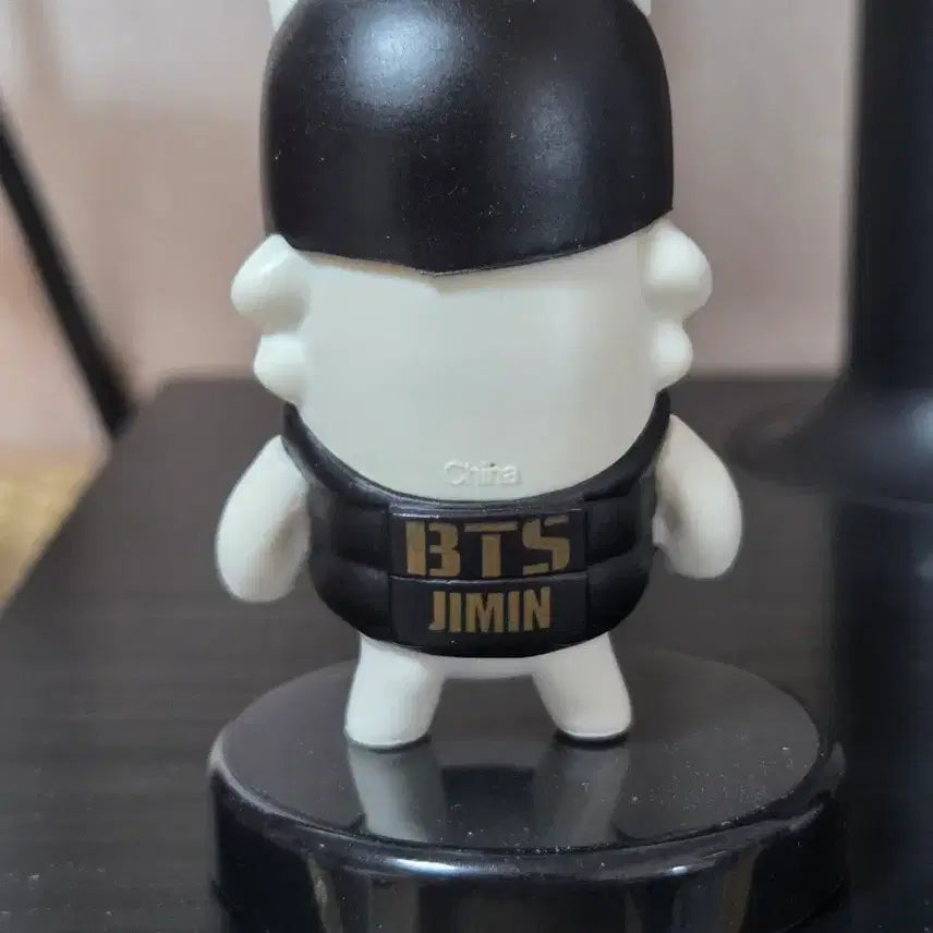 [BUNJANG] BTS Jimin Hip Hop Monster Figure / bts 힙합몬스터 지민 피규어