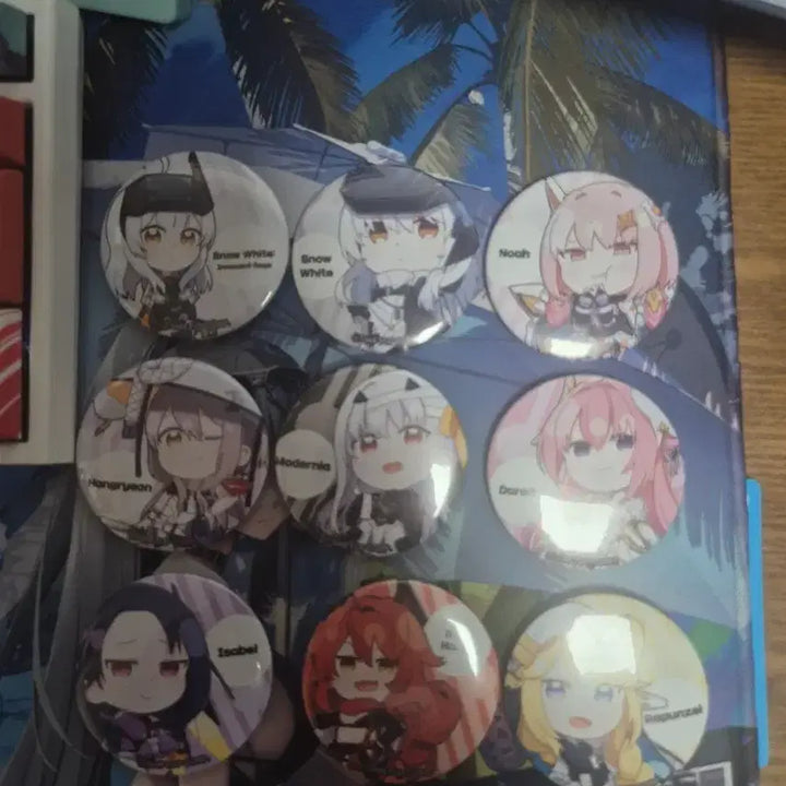 [BUNJANG] Goddess of Victory: NIKKE 9종 Can Badge Bundle Set / 니케 켄벳지 일괄 9종 팝니다(이후 가격 인하 없음)