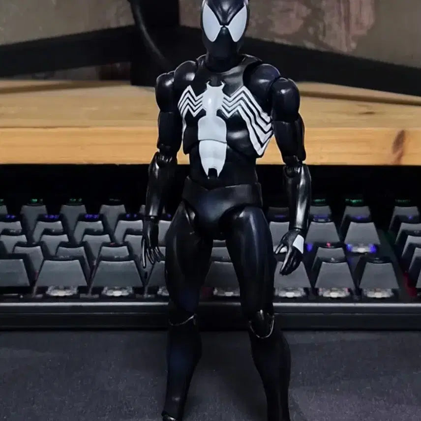 [BUNJANG] CT Toys Symbiote Spider-Man Figure / Ct toys 심비오트 스파이더맨 판매합니다
