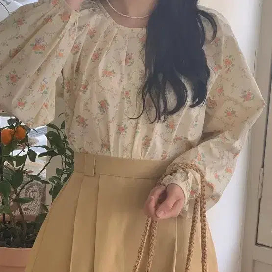 [BUNJANG] Butterheim Flower Blouse / 버터하임 플라워 블라우스