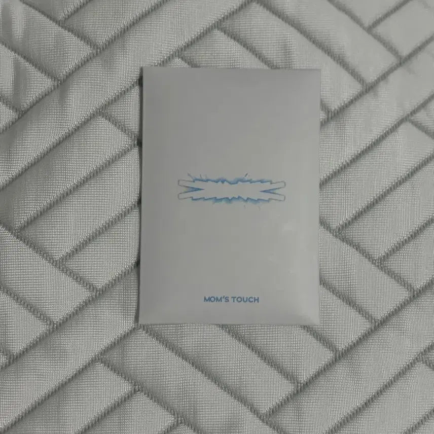 [BUNJANG] LE SSERAFIM Momstouch Collaboration Photocard Set / 르세라핌 맘스터치 콜라보 포카 세트