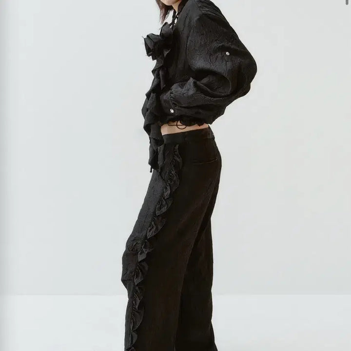[BUNJANG] Gimme The Young Black Frill Crease Pants Size S / 김미더영 블랙 프릴 팬츠 S