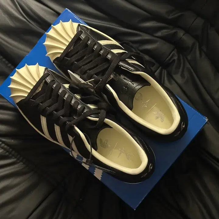[BUNJANG] Thug Club x Adidas Superstar Black Shoes / 떠그클럽 아디다스 슈퍼스타 블랙 265