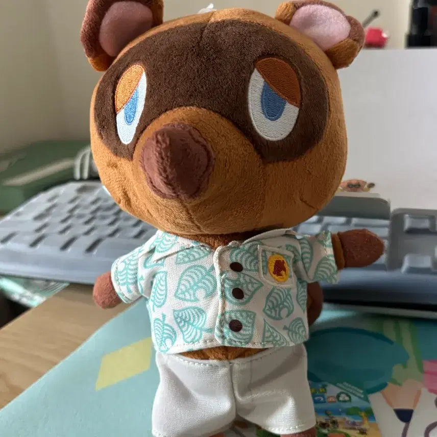 [BUNJANG] Animal Crossing Tom Nook Plush Doll / 동물의숲 너굴사장 인형