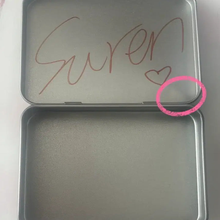 [BUNJANG] ModiSeyssey XieSuleon Signed Tin Case / 모디세이 쉬에수런 싸인 틴케이스 양도