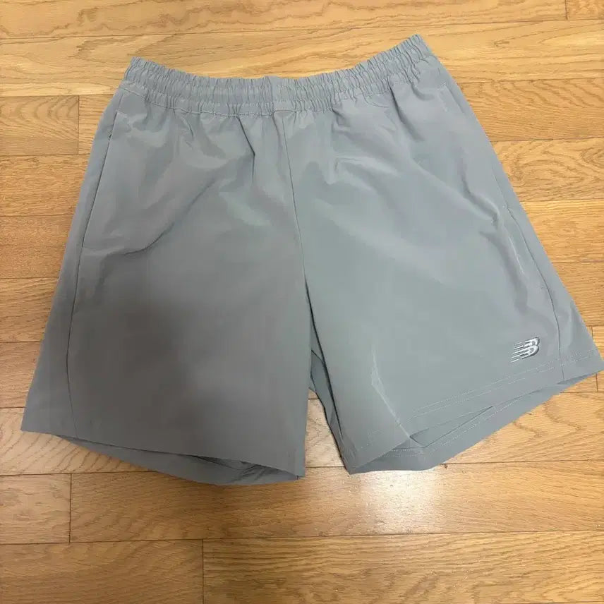[BUNJANG] New Balance NB Dry &amp; Stretch Woven Grey Shorts / 뉴발란스 반바지 - NB드라이 &amp; 스트레치 우븐
