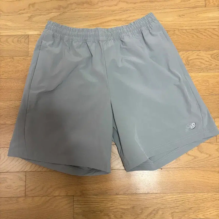 [BUNJANG] New Balance NB Dry &amp; Stretch Woven Grey Shorts / 뉴발란스 반바지 - NB드라이 &amp; 스트레치 우븐