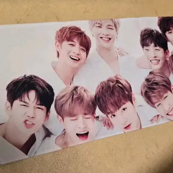 [BUNJANG] Wanna One Group Slogan + All Our Wanna Do Hand Mirror / 워너원 wannaone 단체 슬로건 반슬 반사슬로건 손거울 증정