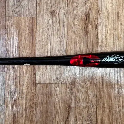 [BUNJANG] Kim Sun Bin Kia Tigers Game-Used Signed Baseball Bat / 기아 타이거즈 김선빈 선수 실사용 싸인 배트