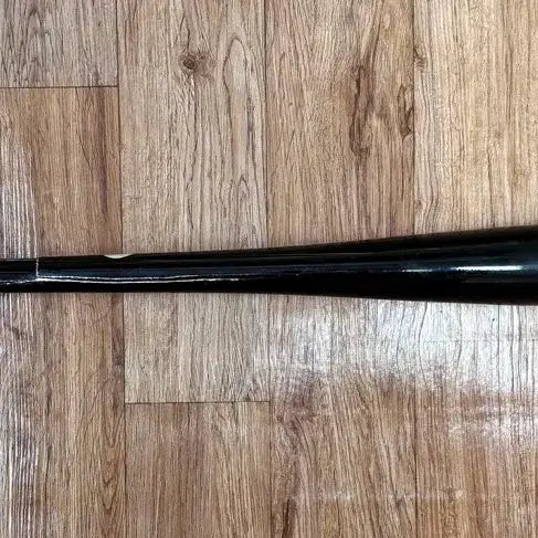 [BUNJANG] Kim Sun Bin Kia Tigers Game-Used Signed Baseball Bat / 기아 타이거즈 김선빈 선수 실사용 싸인 배트