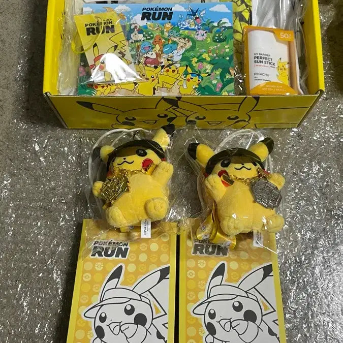 [BUNJANG] 2025 Pokemon Run Jeju Pikachu Gold &amp; Silver Medal Doll Kit / 2025 포켓몬 런 제주 피카츄 금 은 메달 인형 키트