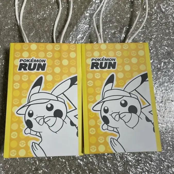 [BUNJANG] 2025 Pokemon Run Jeju Pikachu Gold &amp; Silver Medal Doll Kit / 2025 포켓몬 런 제주 피카츄 금 은 메달 인형 키트