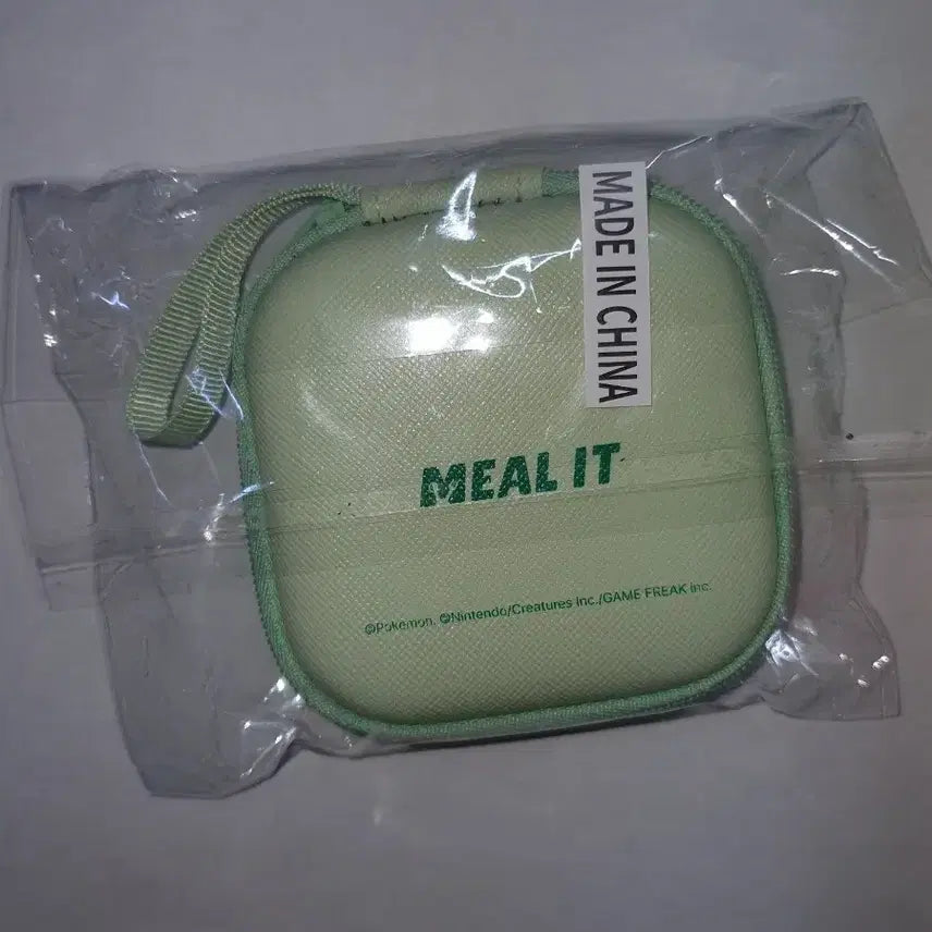 [BUNJANG] Sealed Pokemon Bulbasaur Pouch / 미개봉 새상품)포켓몬스터 파우치 이상해씨