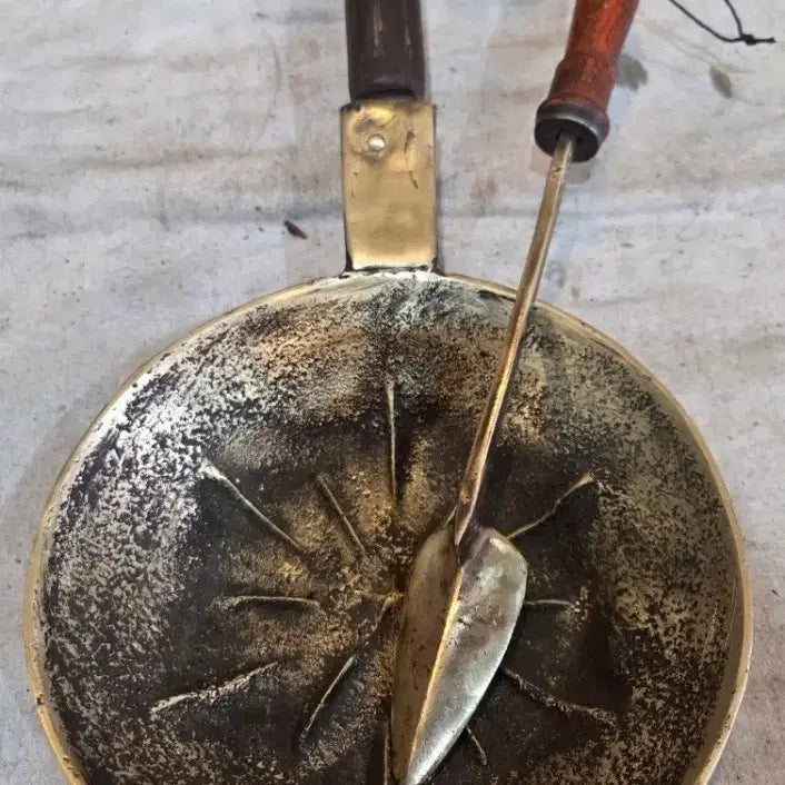 [BUNJANG] 100+ Year Old Copper Charcoal Iron and Soldering Iron Set / 100년넘은 동 숯다리미와 인두