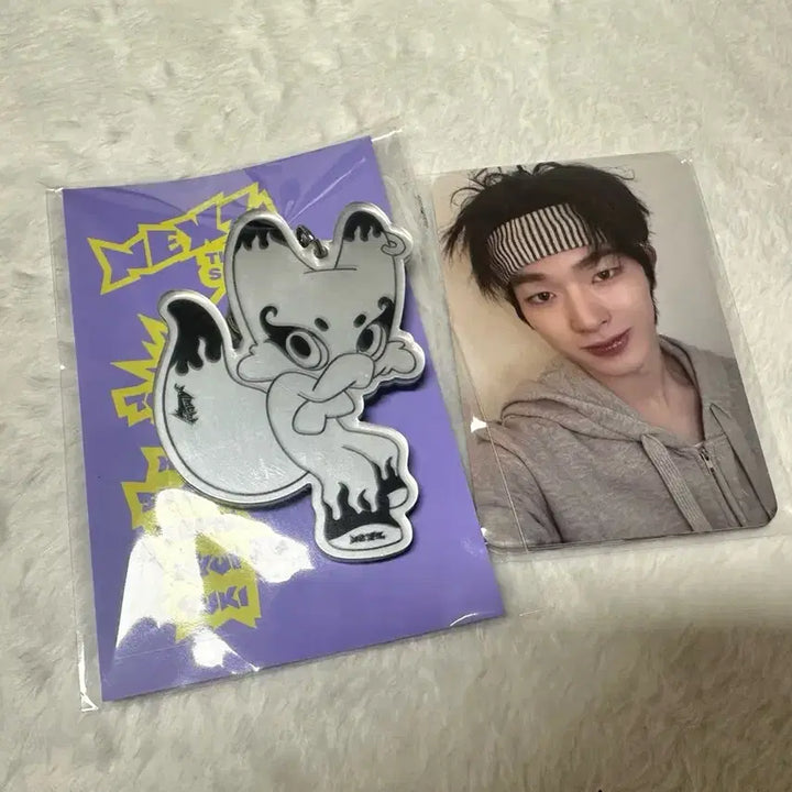 [BUNJANG] NEXZ Mmchk Showcase Entry Photocard Set + Keyring / 넥스지 NEXZ Mmchk 쇼케이스 입장 포카 키링 세트