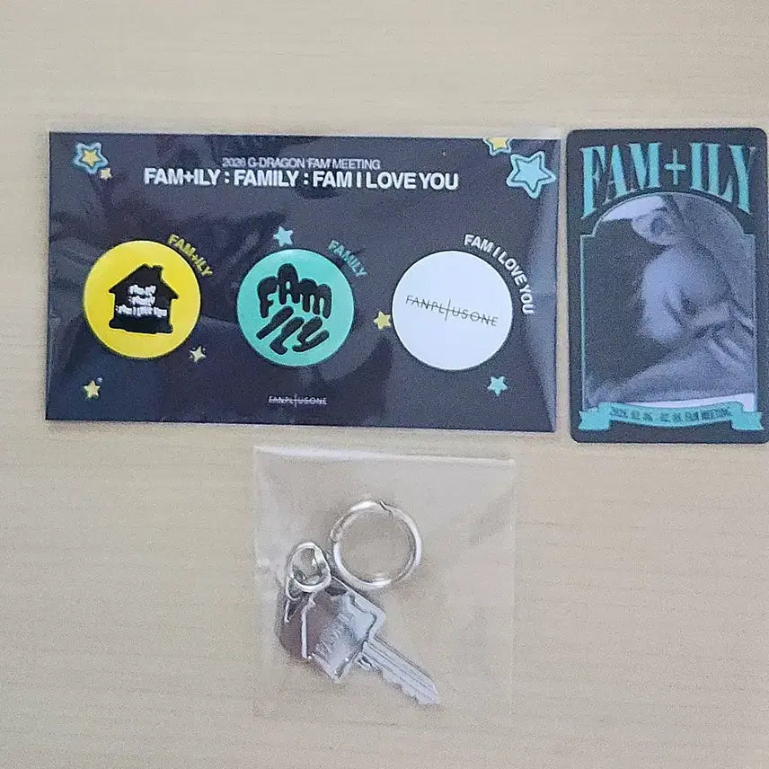 [BUNJANG] G-Dragon Fan Meeting Badge &amp; Keyring Set / 지드래곤 팸미팅 뱃지, 열쇠 키링 팝니다.