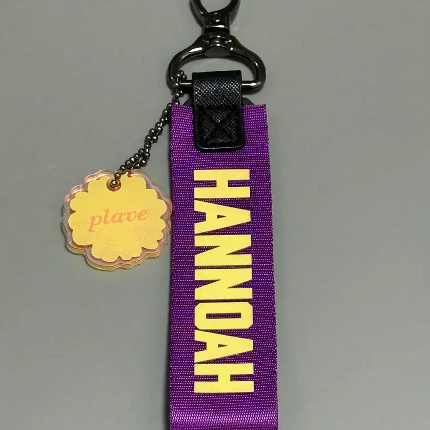 [SOLD OUT] 플레이브 노아 스트랩키링