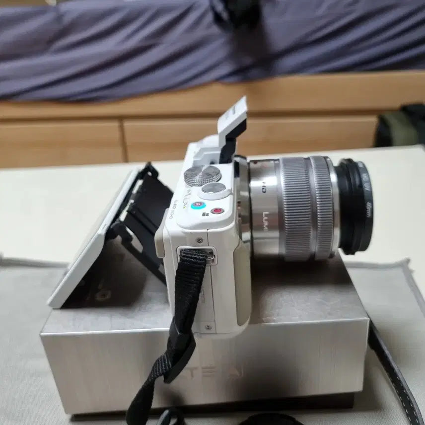 [BUNJANG] Panasonic Lumix GF6 White Mirrorless Camera Set / 파나소닉 루믹스 GF6 화이트 카메라 세트