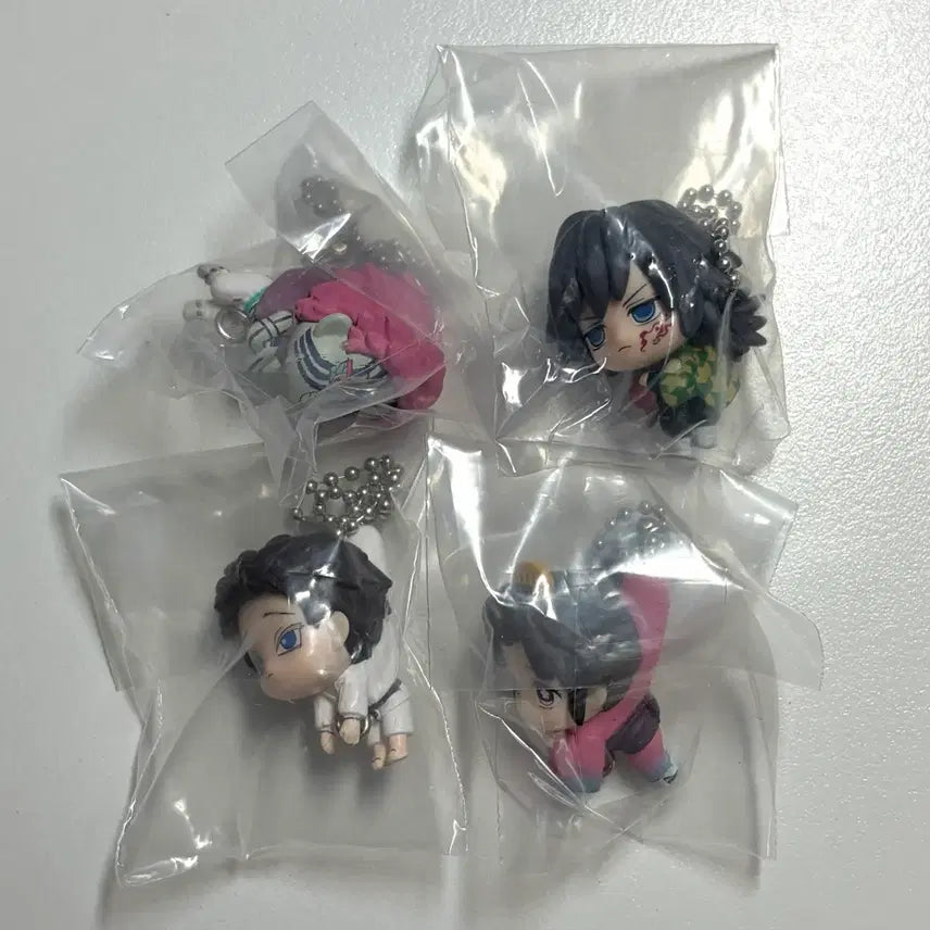[BUNJANG] Demon Slayer Mugen Train Arc Ball Chain Mascot Set / 귀칼 무한성편 대롱 가챠 기유 하쿠지 볼체인 4개 일괄판매