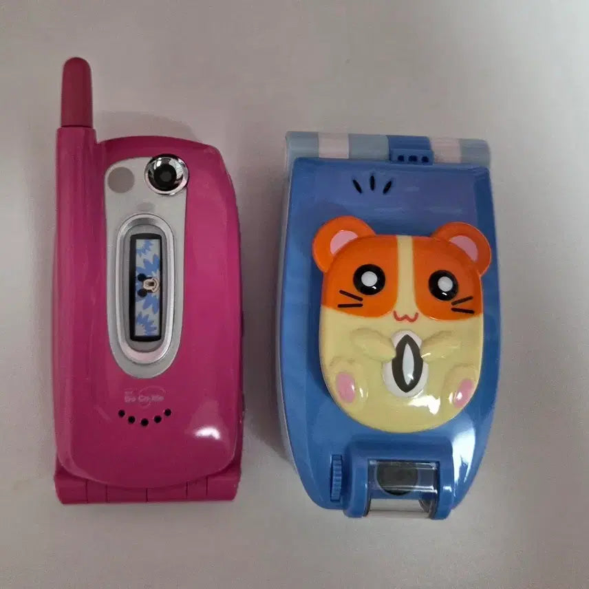 [BUNJANG] Bundle Set: Rare Classic Hot Pink Mickey Phone &amp; Hamster Mimi-Mail Toy Phone / [일괄로만 판매] 초레어 고전 핫핑크 미키폰, 햄스터 미메일 폰 일괄