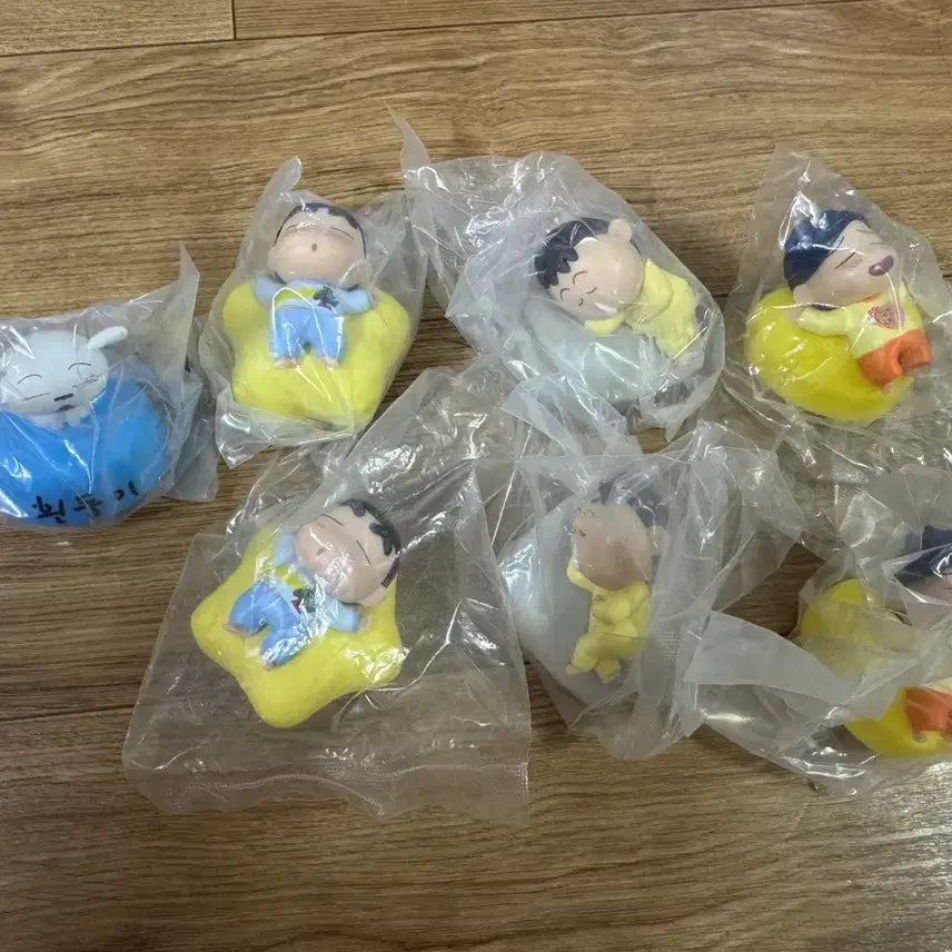 [BUNJANG] Crayon Shin-chan Sleeping Figure Mood Lamp / 짱구 무드등피규어