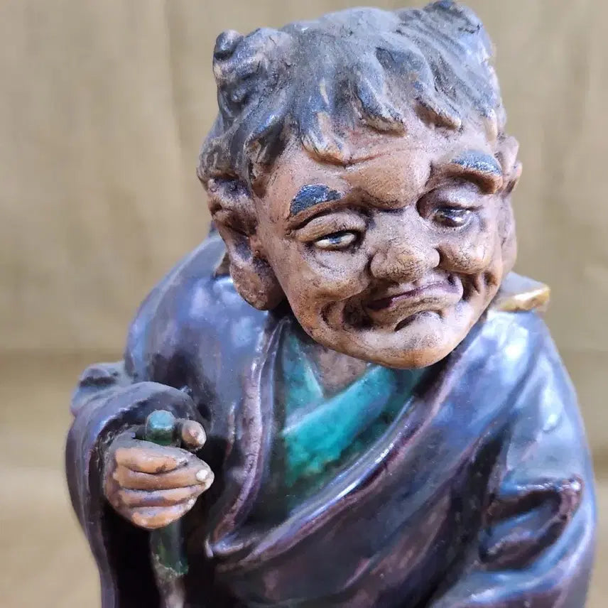 [BUNJANG] Japanese Ceramic Statue of a Fortune-Gathering Grandfather / 일본에서온 구곡 복을 쓸어오는 할아버지 도자상