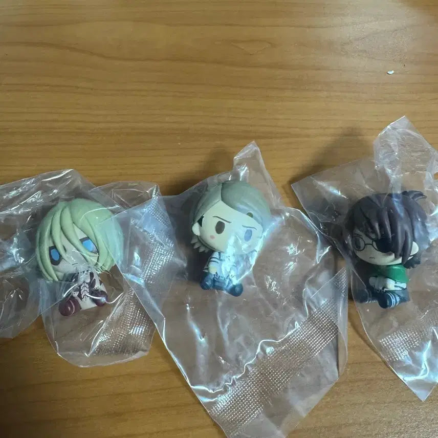 [BUNJANG] Attack on Titan Chocokko Acrylic Stands &amp; Badges / 진격의 거인 하위상 e f g상 초코노코 판매