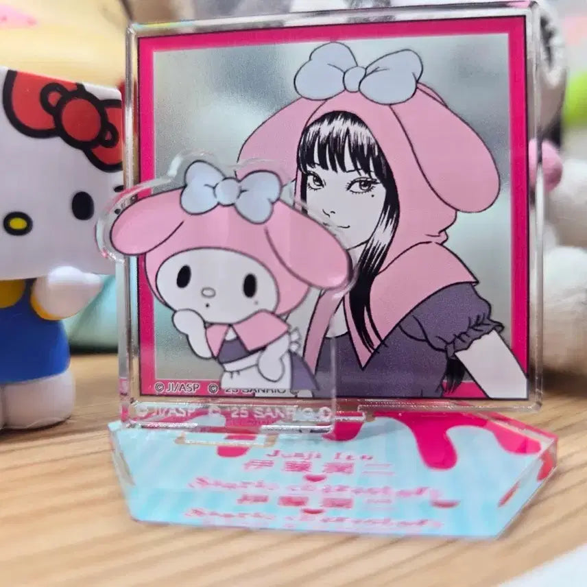[BUNJANG] Ito Junji Sanrio My Melody Collaboration Acrylic Stand / 이토준지 산리오 콜라보 마이멜로디 아크릴 스탠드 가챠
