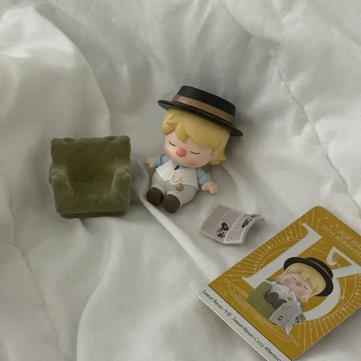 [BUNJANG] Pop Mart 13th Anniversary Spotlight Sweet Bean Limited Edition / (한정판) 팝마트 13주년 스포트라이트 스위트빈