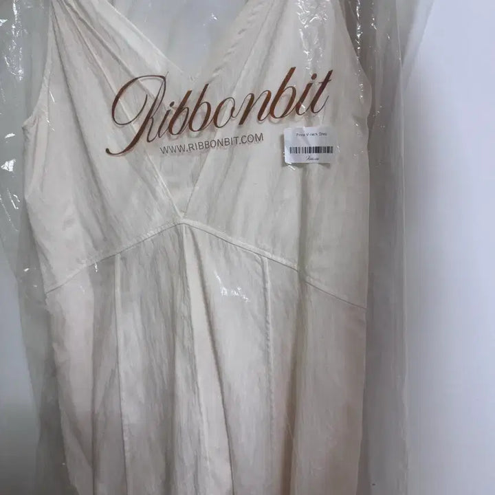 [SOLD OUT] 리본빛 피오나 드레스 ribbonbit piona v-neck dress