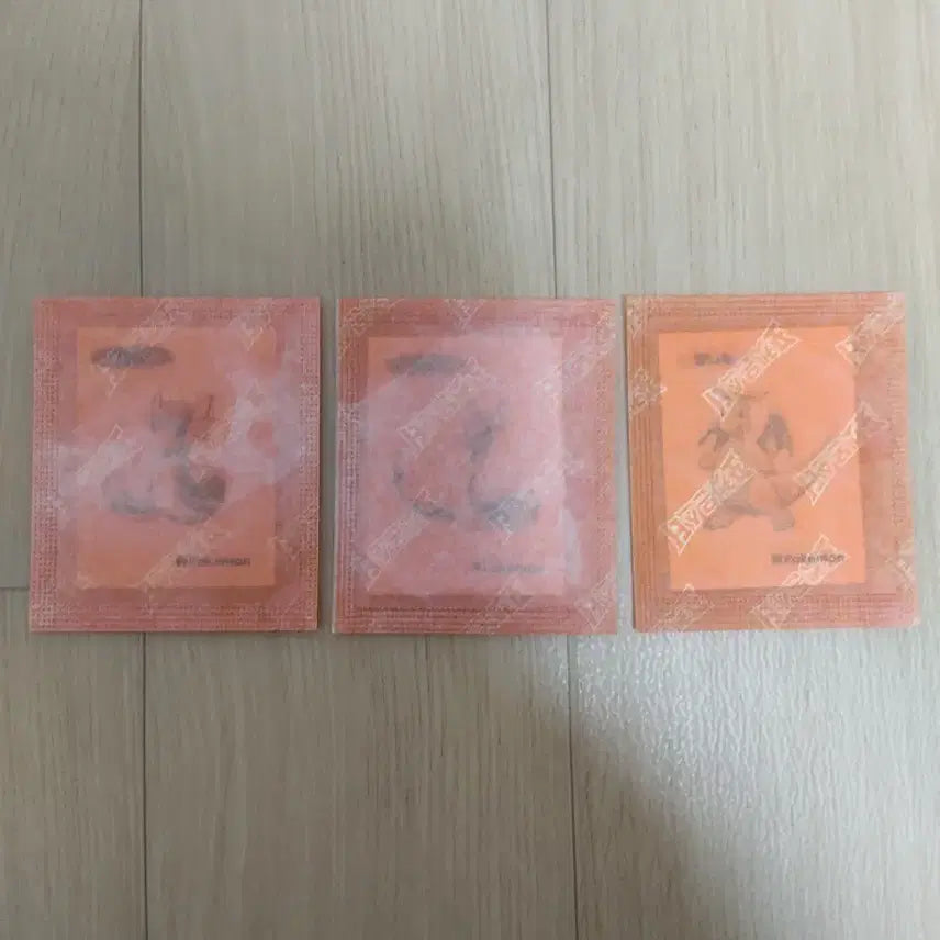 [BUNJANG] Pokemon Artwork Sealed Ddakji 3-Type Bundle Set (Minyong, Shinyong, Gyarados) / 포켓몬 아트워크 미개봉 띠부씰 미뇽 신뇽 망나뇽