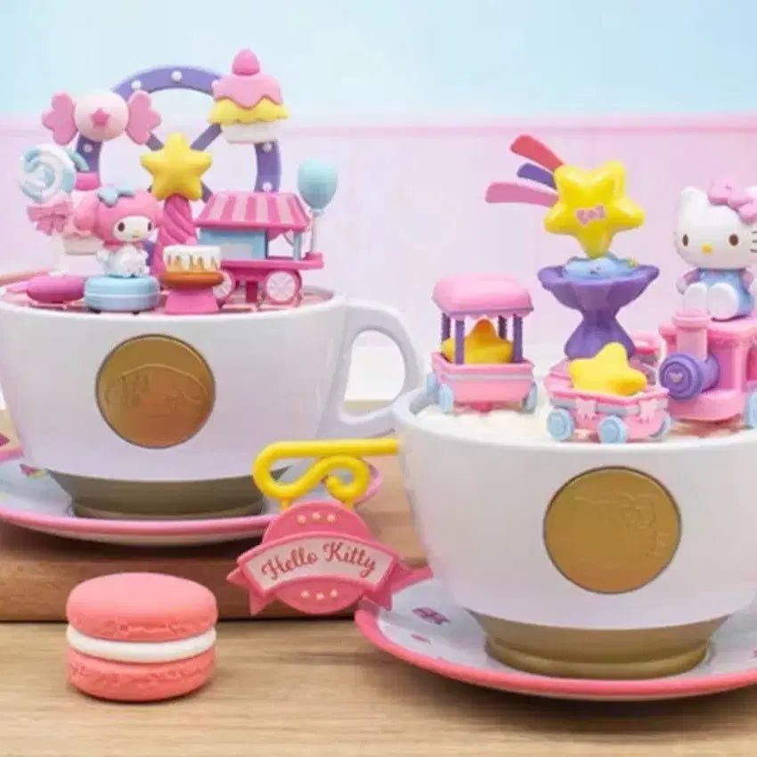 [BUNJANG] Sanrio Teacup Amusement Park Wind-up Figures (Hello Kitty/My Melody) / 산리오 찻잔속 놀이공원 움직이는 태엽 피규어 (헬로키티/마이멜로디)