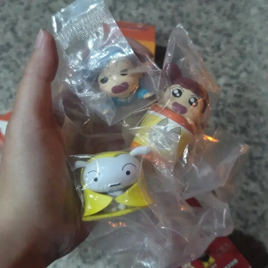 [SOLD OUT] 짱구 라면스토퍼 히든 흰둥이 유리 철수 3종