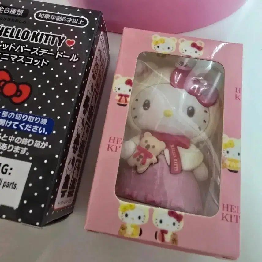 [BUNJANG] Sanrio Hello Kitty 51st Anniversary Monokuro Figure / 헬로키티 51주년 생일 모노쿠로 피규어 새상품 팝니다