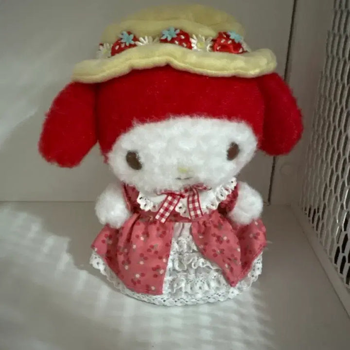 [BUNJANG] Sanrio My Melody Akameiro Mascot Plush / 마이멜로디 아카메로 마스코트 인형 택O