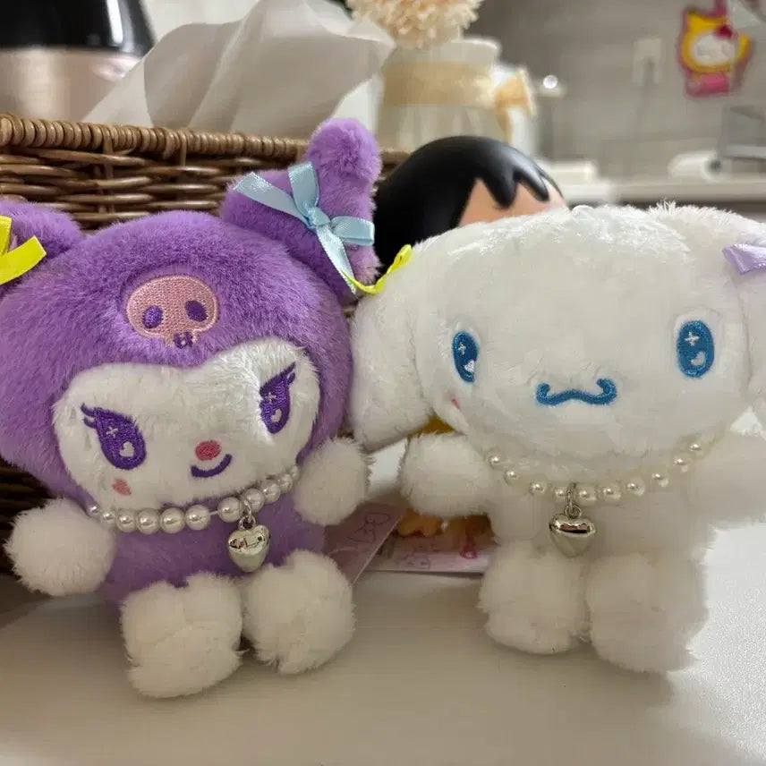 [BUNJANG] Sanrio Kuromi &amp; Cinnamoroll Doll Keychain Set with Pearl Necklace / 정품)쿠로미,시나모롤 인형 진주 목걸이 키링 세트