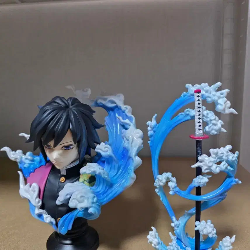 [BUNJANG] Demon Slayer Giyu Bust Resin Figure / 귀멸의 칼날 귀칼 기유 흉상 레진 피규어