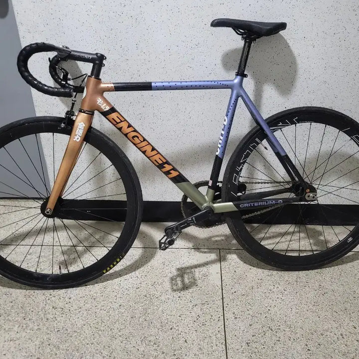 [BUNJANG] Engine 11 Golden Chaos Full Bike - Size M / 엔진 11  골든카오스 판 대