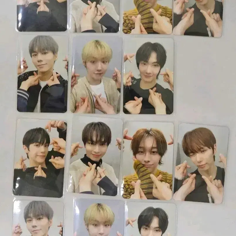 [BUNJANG] StayC Soundwave Lucky Draw Photocard Bundle Set / 튜넥스 사운드웨이브 미공포 양도 미개봉 앨범