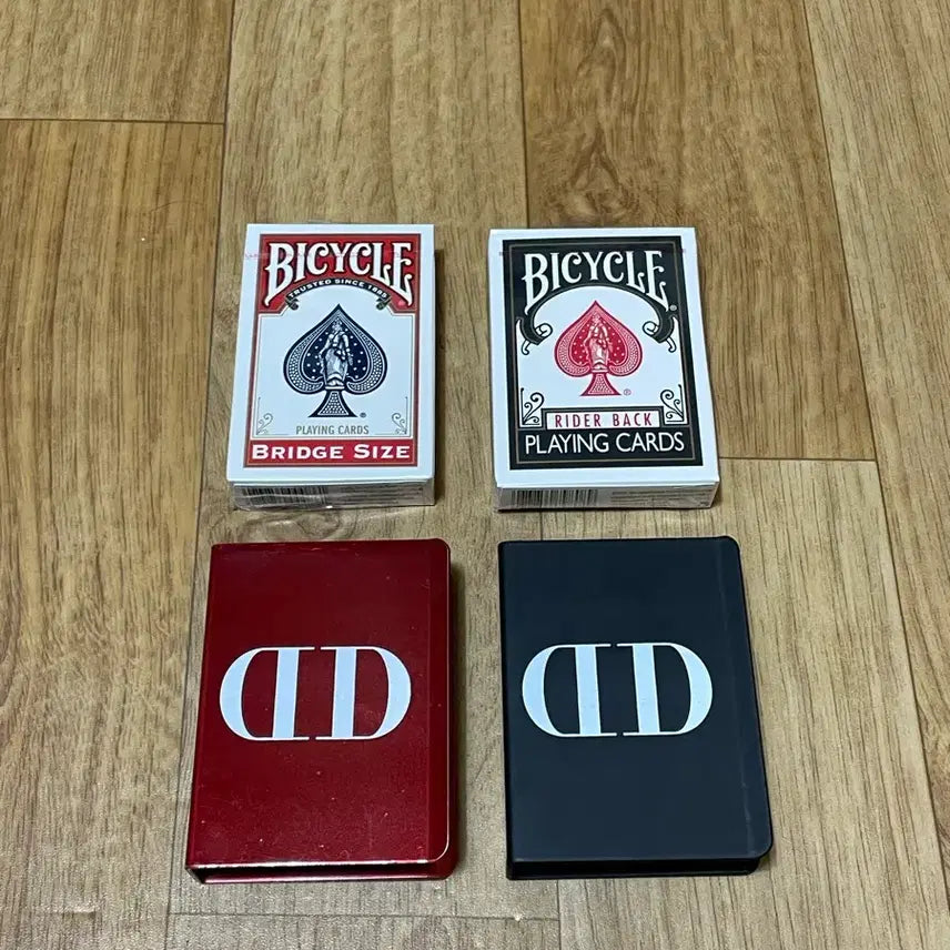 [BUNJANG] Bicycle Playing Cards Black &amp; Red (Sealed) with Card Cases / 바이시클 카드 블랙, 레드 미개봉 + 카드케이스 판매합니다.