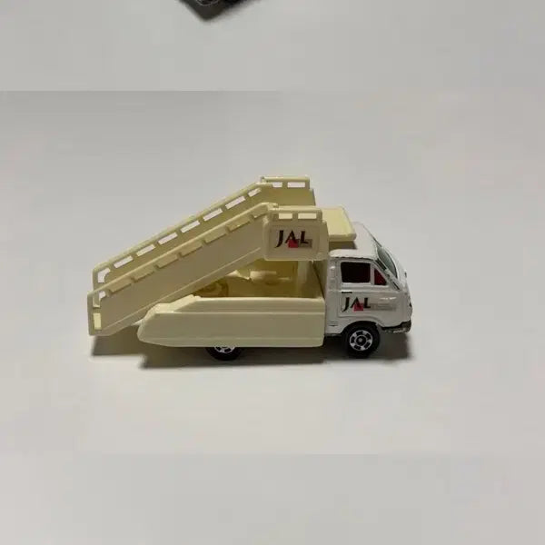 [BUNJANG] Tomica Airport Vehicles Set / [올드 미니카]공항 차량 4종 (토미카)
